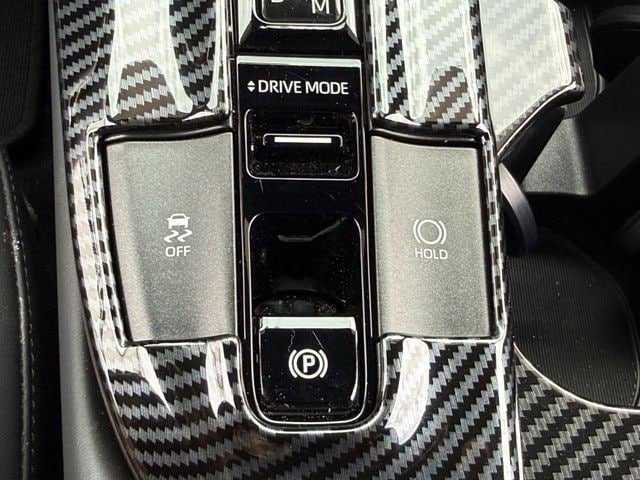 Used 2023 Toyota Crown Platinum AWD/4WD image 21