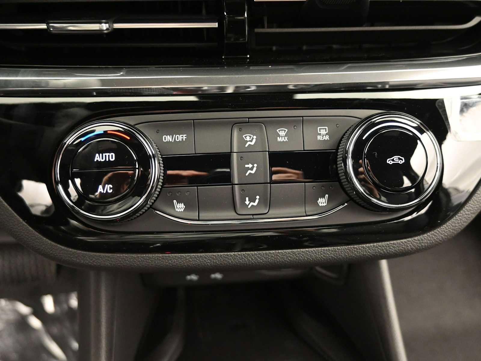 New 2026 Buick Envista Sport Touring w/ Convenience I Package FWD image 20