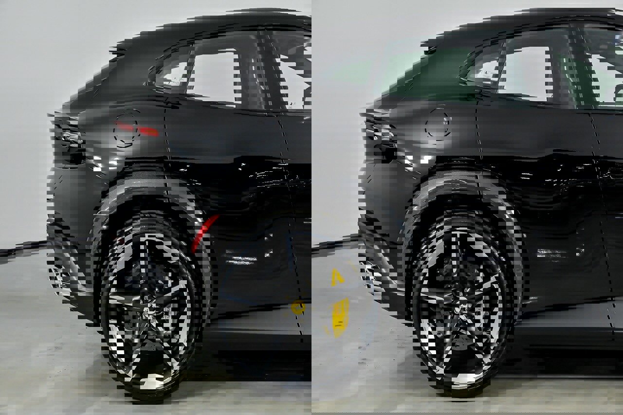 Used 2025 Ferrari Purosangue image 14