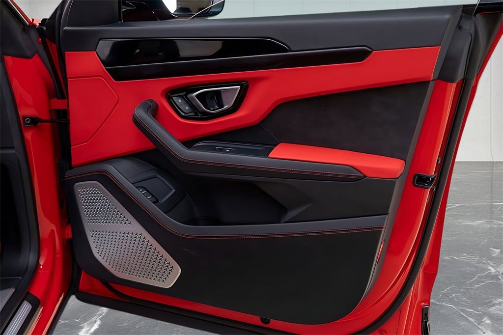 Used 2022 Lamborghini Urus image 40