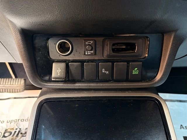 Used 2020 Mitsubishi Outlander SE AWD/4WD image 30