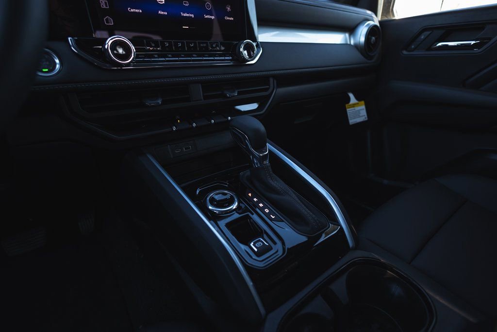 New 2025 Chevrolet Colorado LT w/ LT Convenience Package image 31