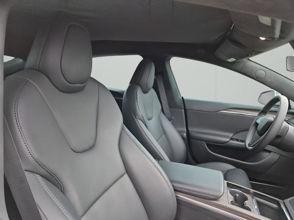 Used 2023 Tesla Model S Standard Range image 15