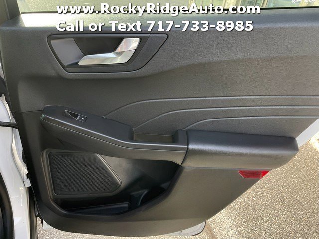 Used 2021 Ford Escape SE image 31