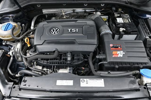 Used 2017 Volkswagen GTI SE FWD image 20