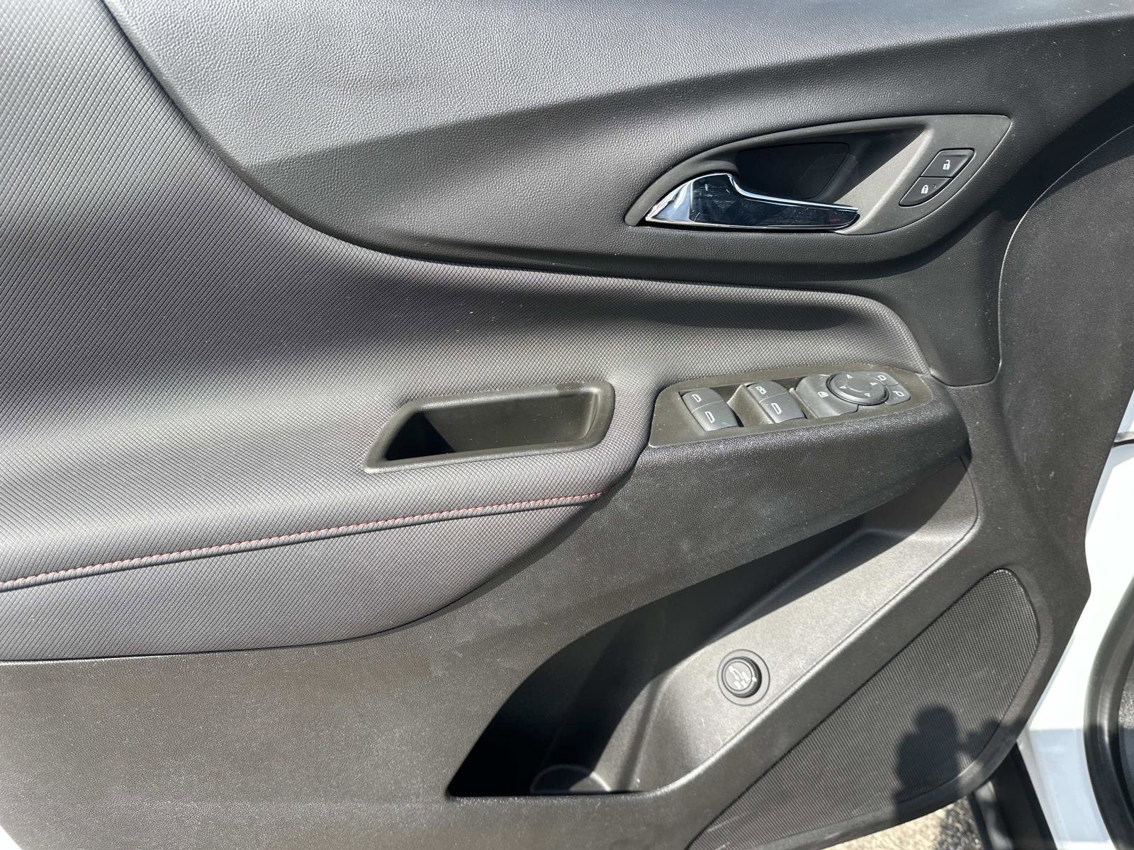 Certified 2023 Chevrolet Equinox RS FWD image 14