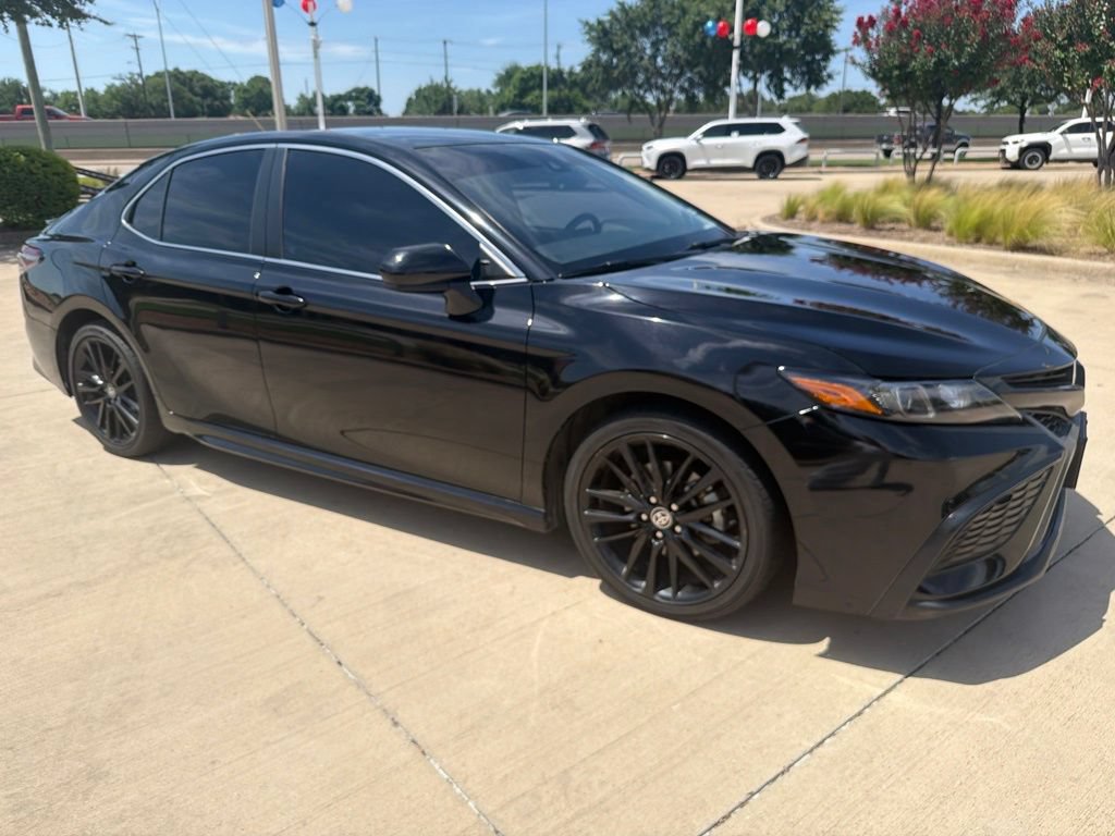 Used 2021 Toyota Camry SE FWD image 8