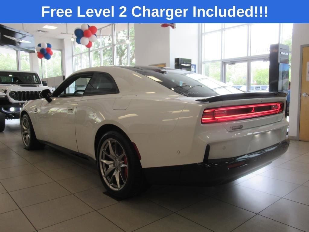 Used 2024 Dodge Charger R/T Scat Pack w/ Plus Group image 4