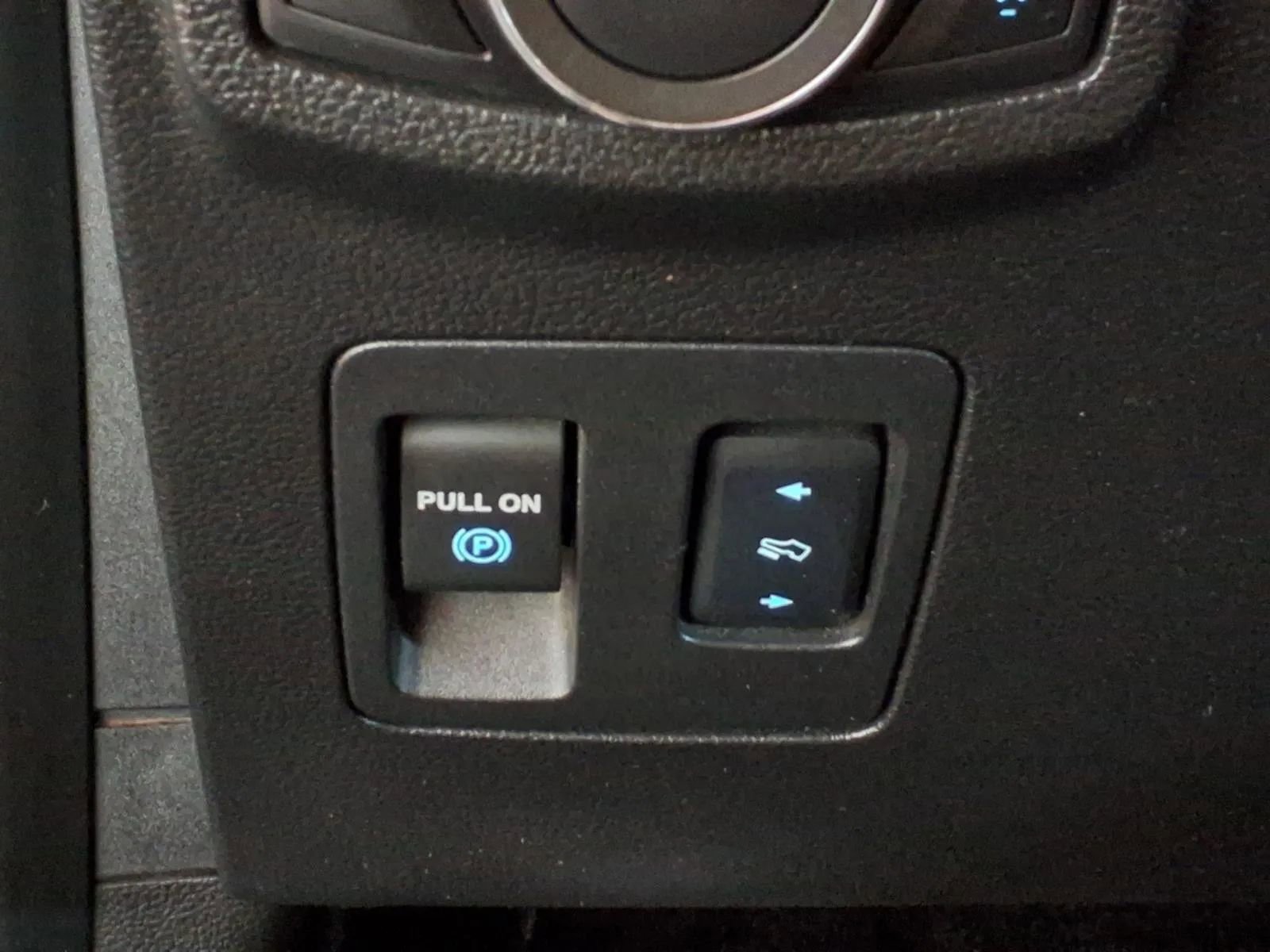Used 2018 Ford F150 Platinum w/ Technology Package AWD/4WD image 21