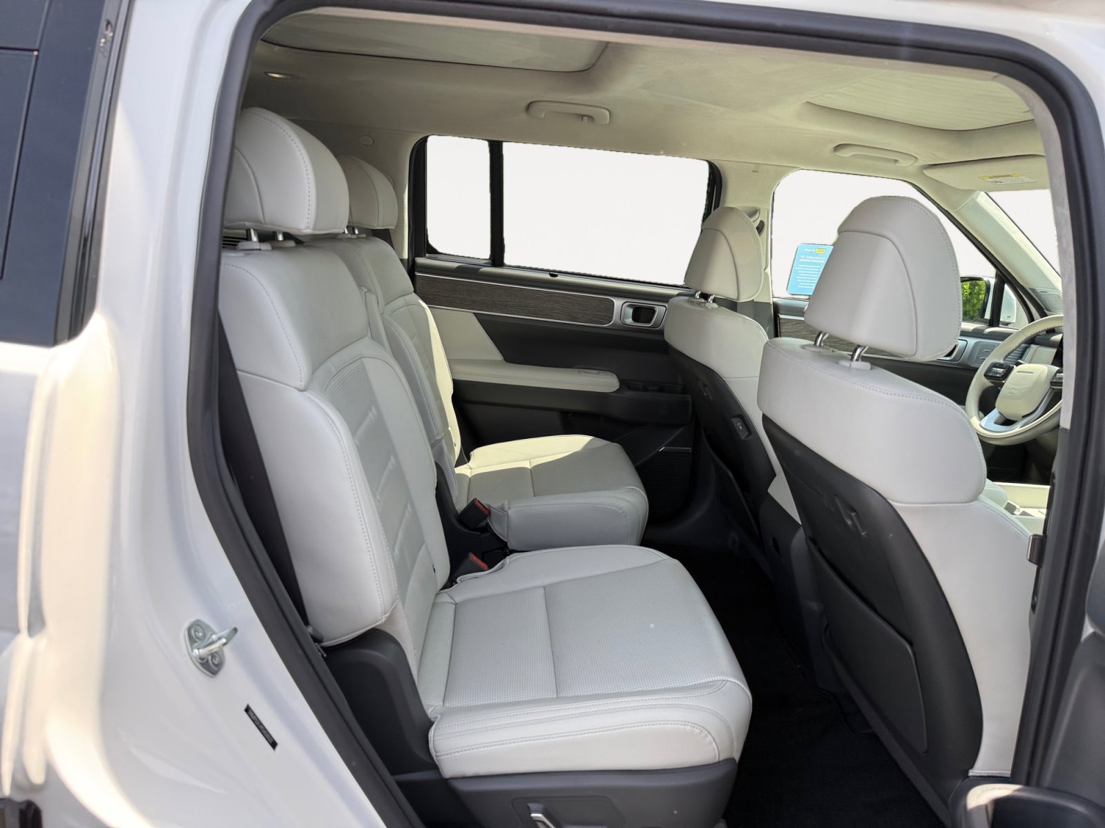 Used 2025 Hyundai Santa Fe Calligraphy AWD/4WD image 18
