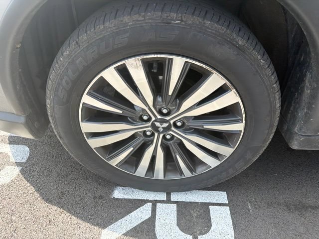 Used 2020 Mitsubishi Outlander SE AWD/4WD image 10