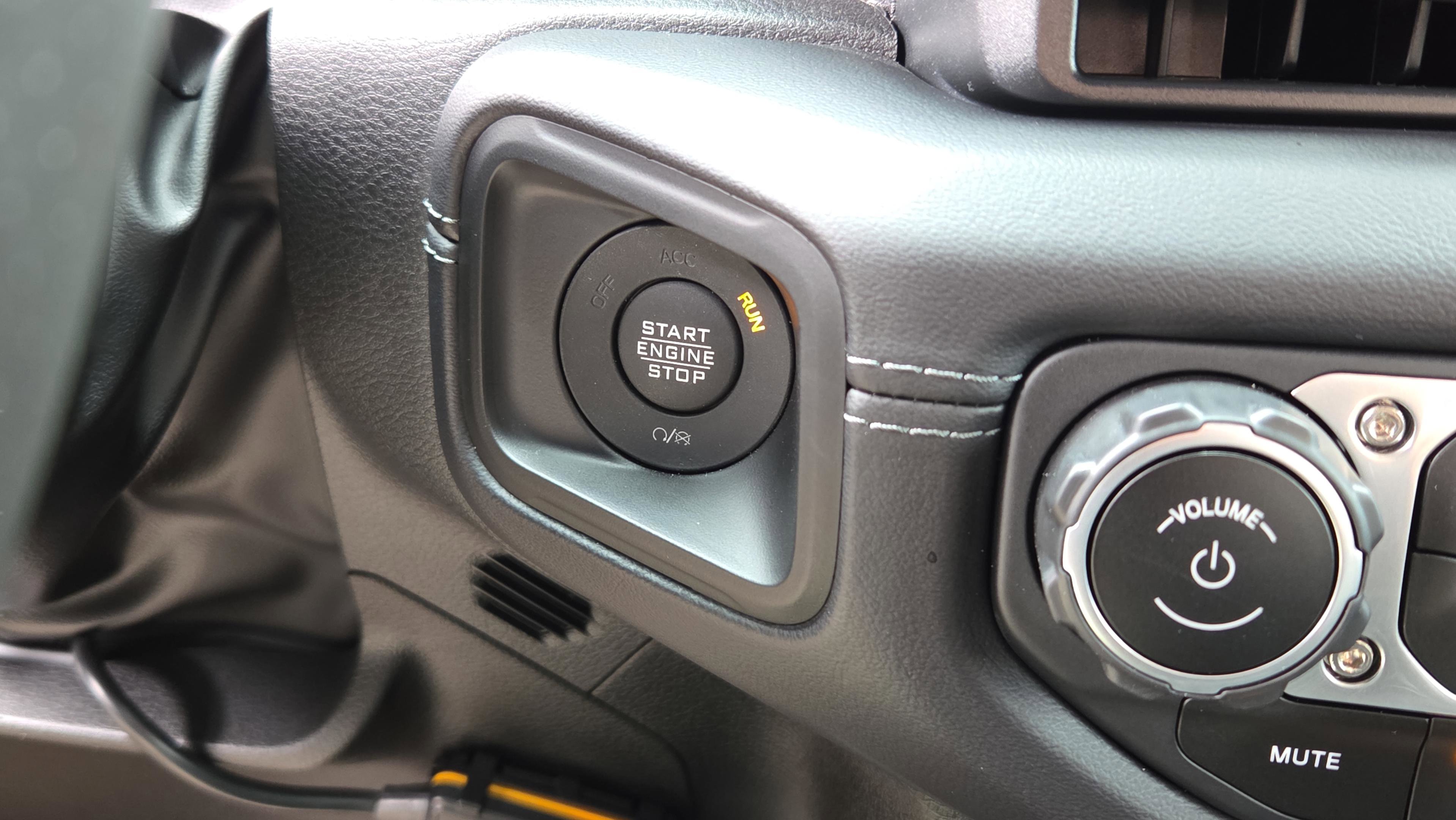 Used 2025 Jeep Wrangler Unlimited Rubicon 392 image 24