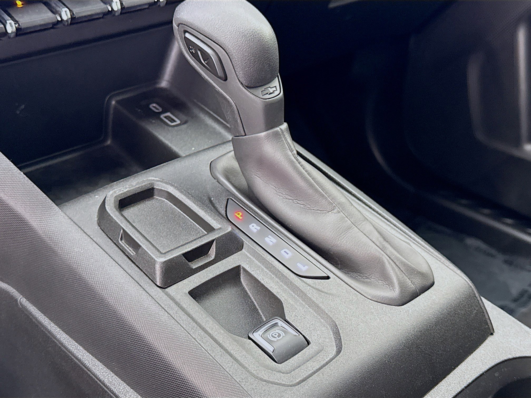 Used 2024 Chevrolet Colorado W/T image 17