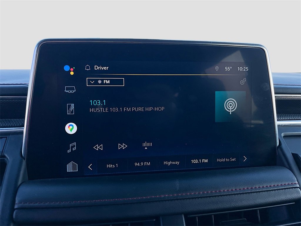 Used 2022 Chevrolet Suburban RST w/ Luxury Package image 14