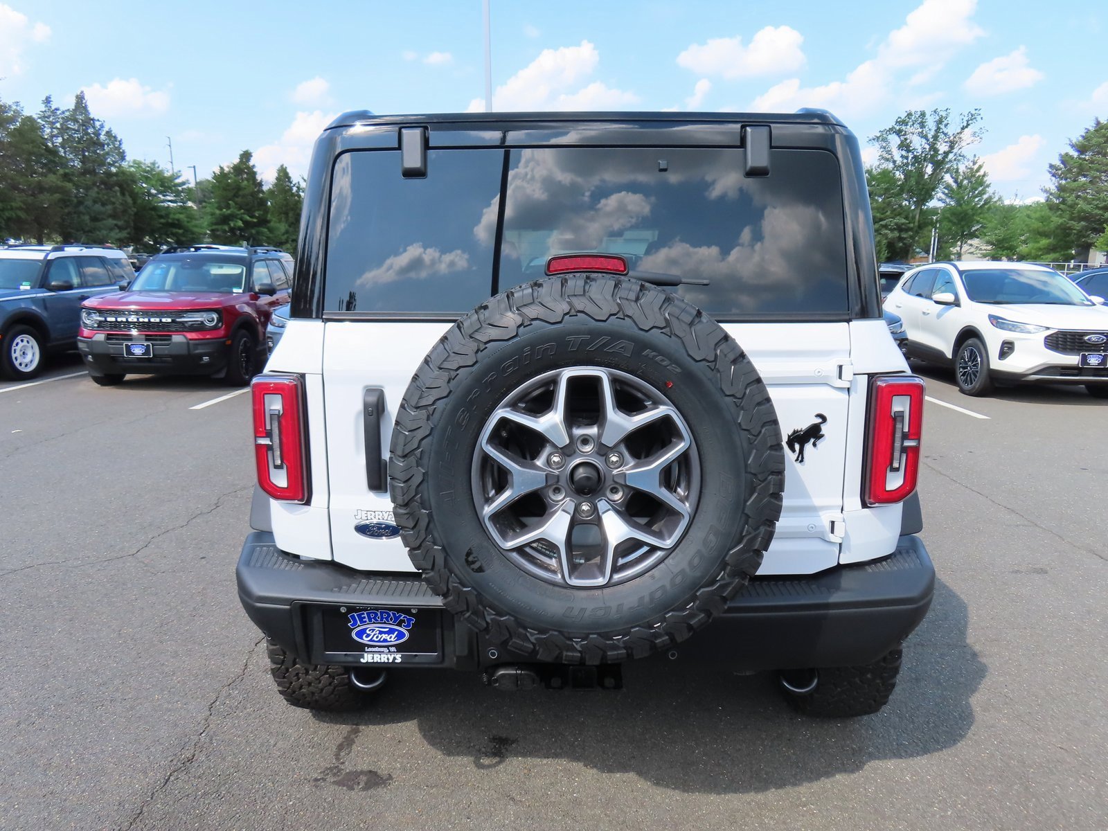 New 2025 Ford Bronco Badlands image 5