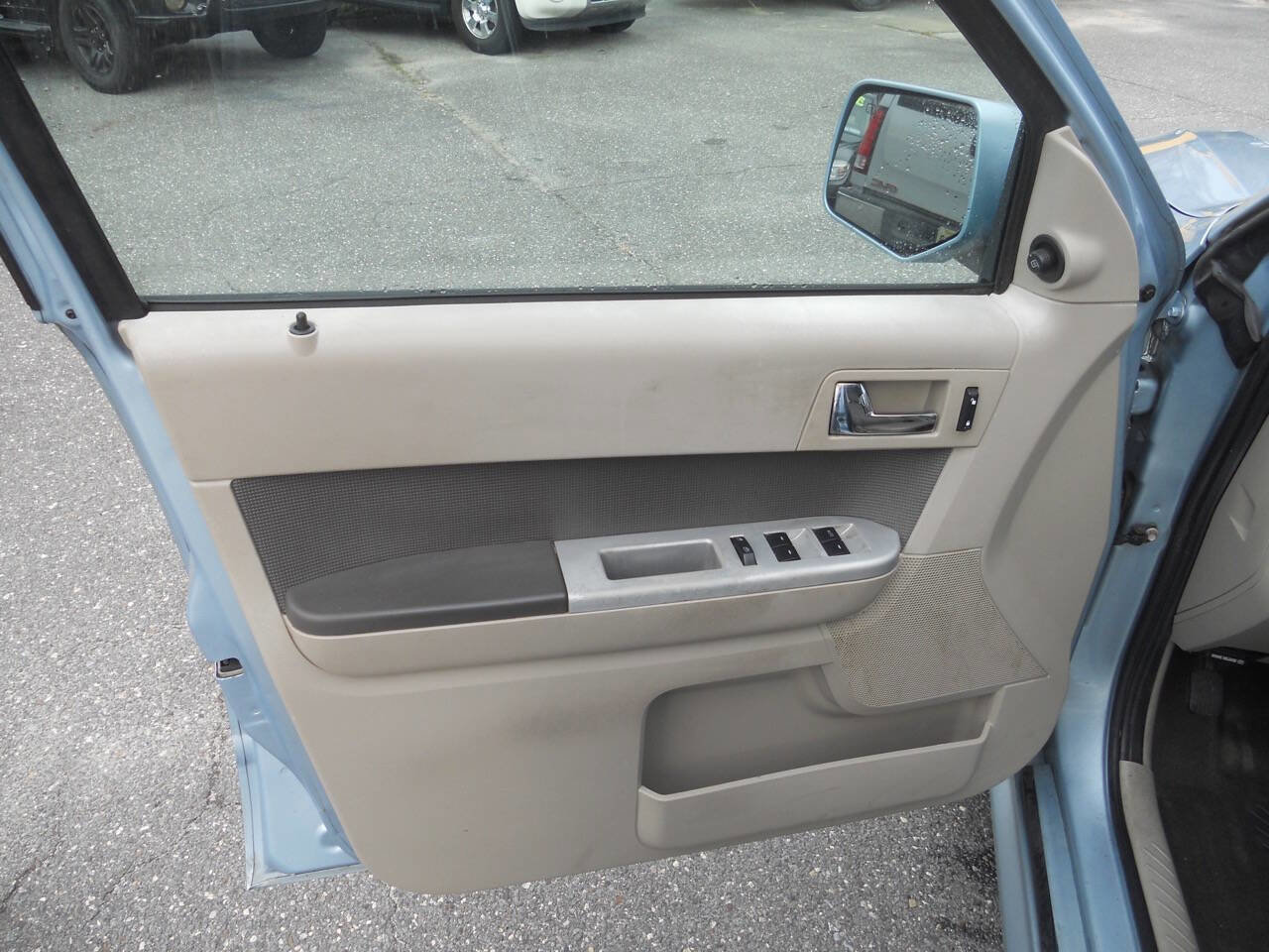 Used 2009 Mercury Mariner Premier image 12