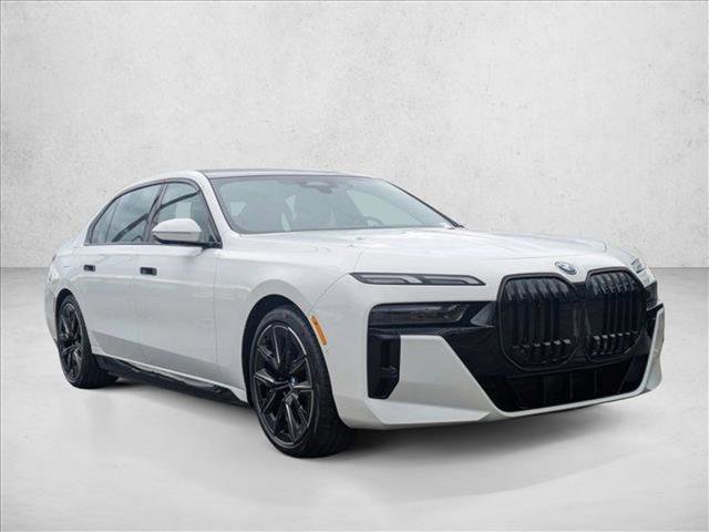 Used 2025 BMW i7 eDrive50 w/ M Sport Package image 3