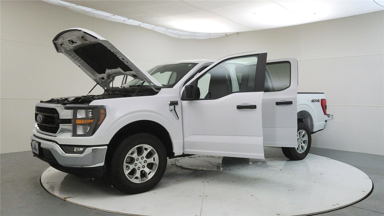 Used 2023 Ford F150 XLT image 10