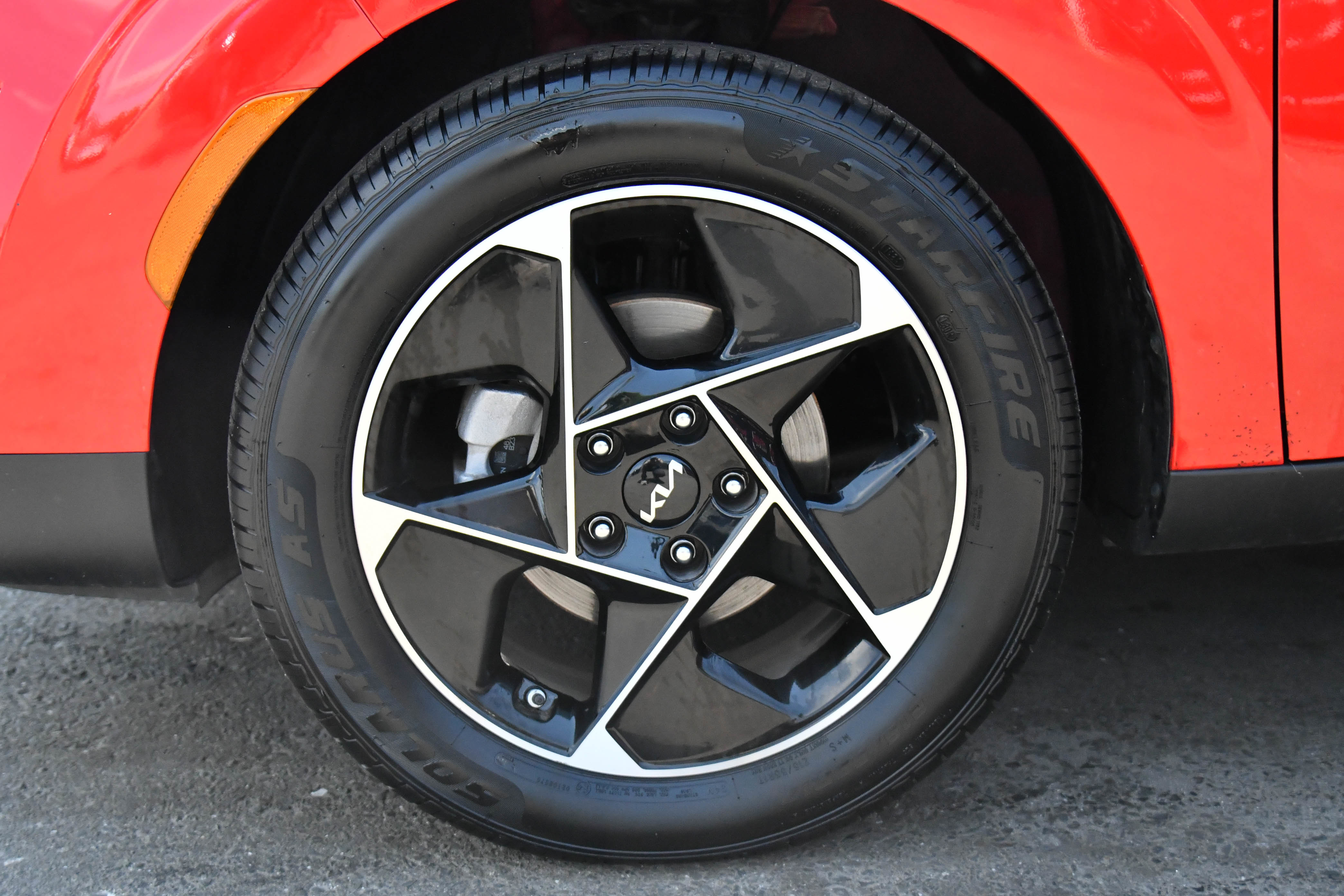 Used 2024 Kia Soul EX image 12