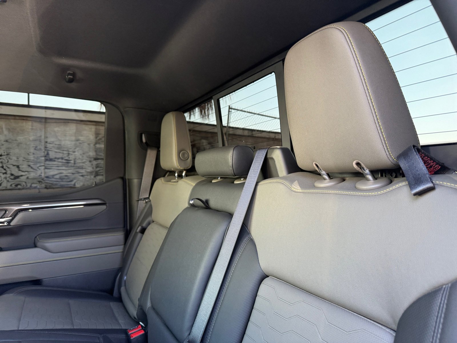 Used 2025 Chevrolet Silverado 1500 ZR2 image 18