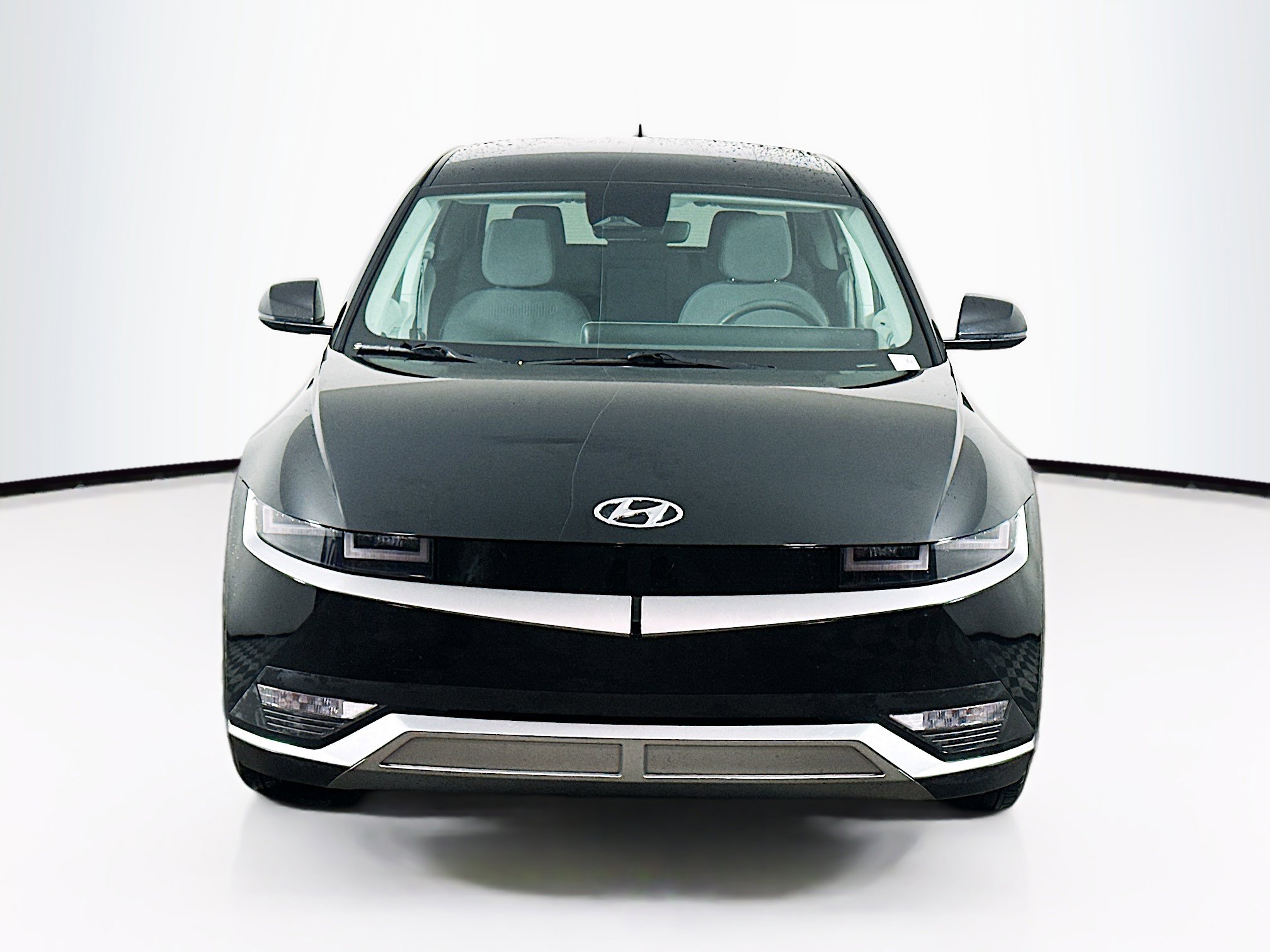 Used 2023 Hyundai Ioniq 5 SE image 2