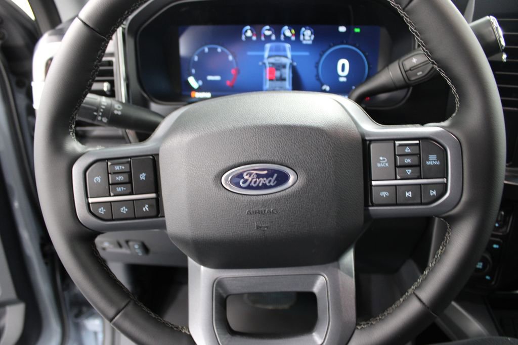 New 2026 Ford F250 Lariat w/ Black Appearance Package image 36