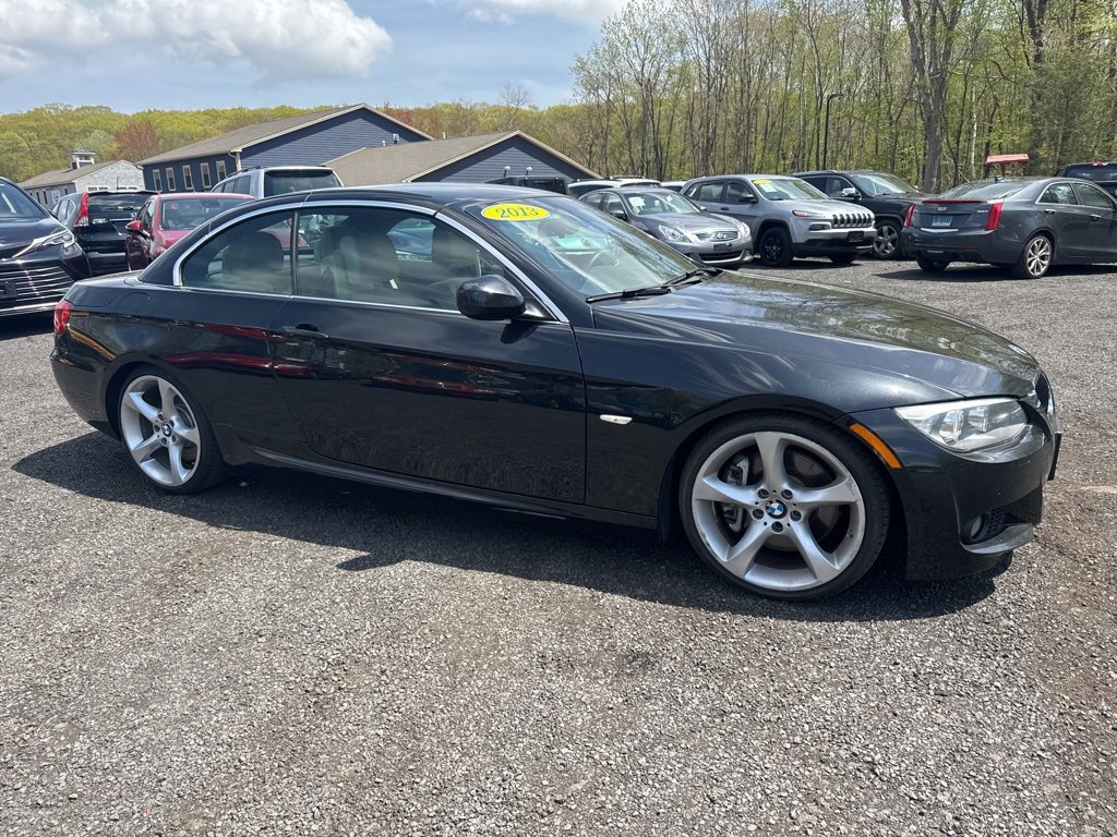 Used 2013 BMW 335i Convertible image 2