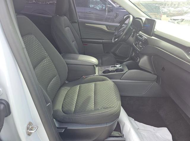 Used 2025 Ford Escape Active w/ Cold Weather Package image 9