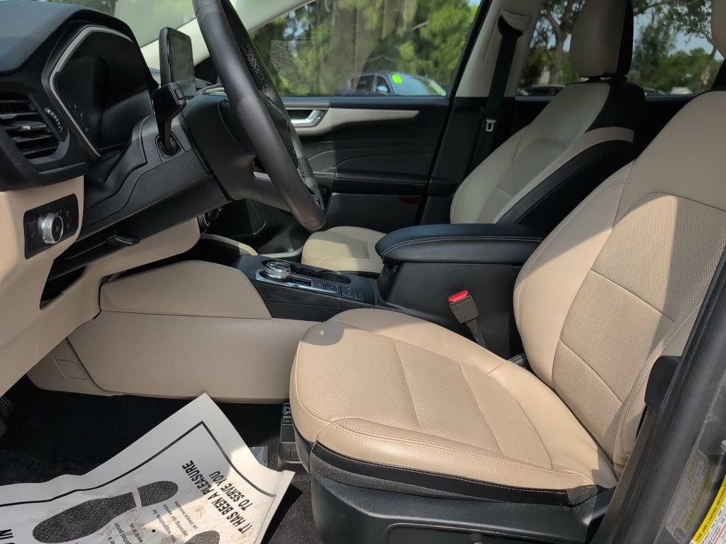 Certified 2022 Ford Escape SEL image 8