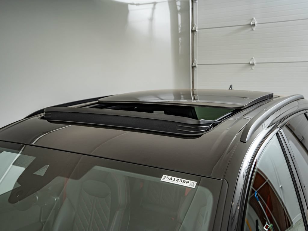 Used 2025 Audi SQ7 Prestige AWD/4WD image 22