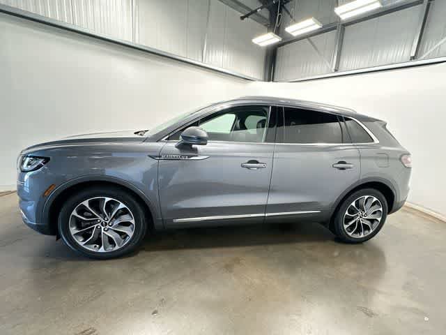 Used 2022 Lincoln Nautilus Reserve AWD/4WD image 2