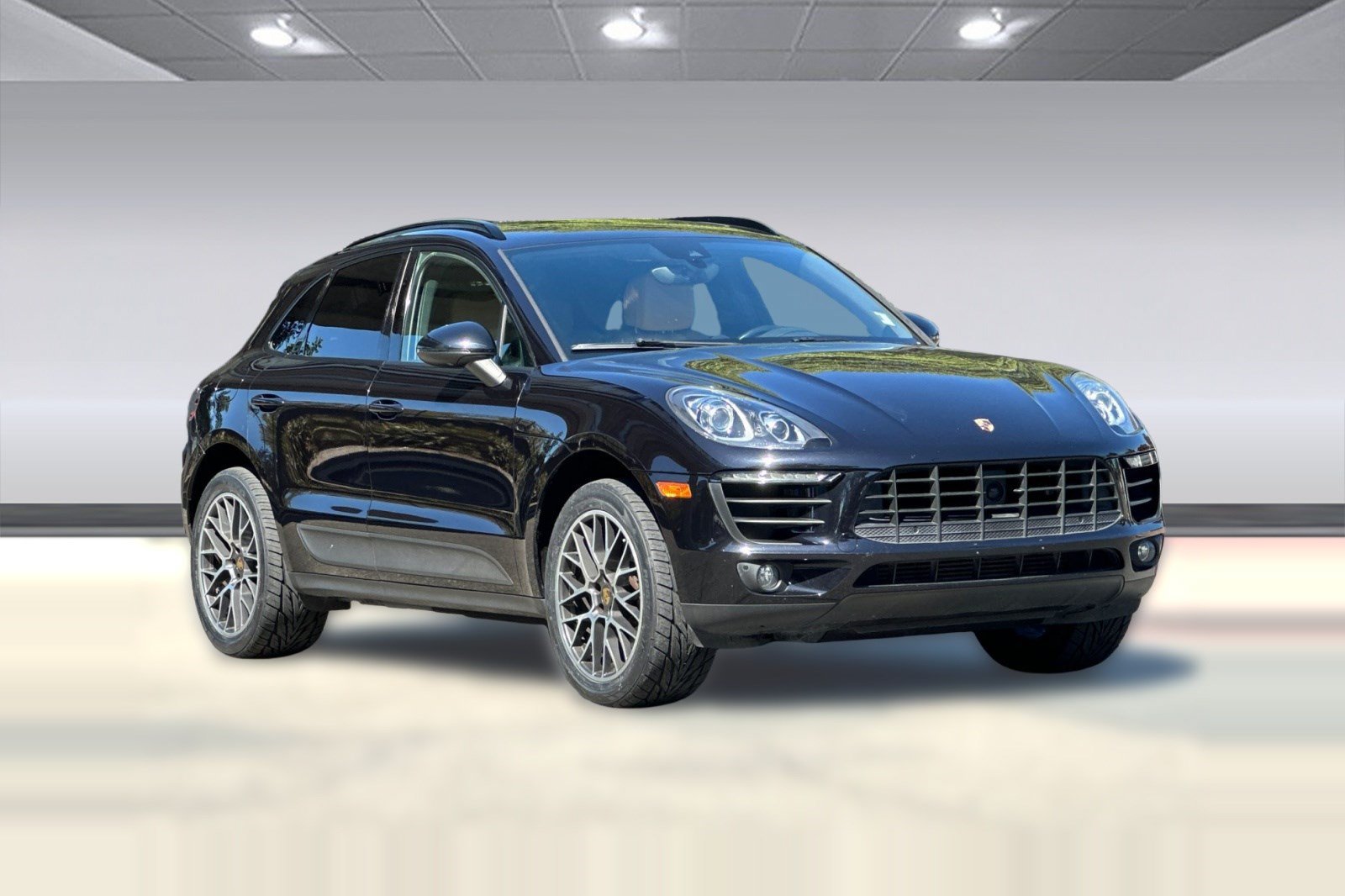 Used 2018 Porsche Macan AWD/4WD image 6