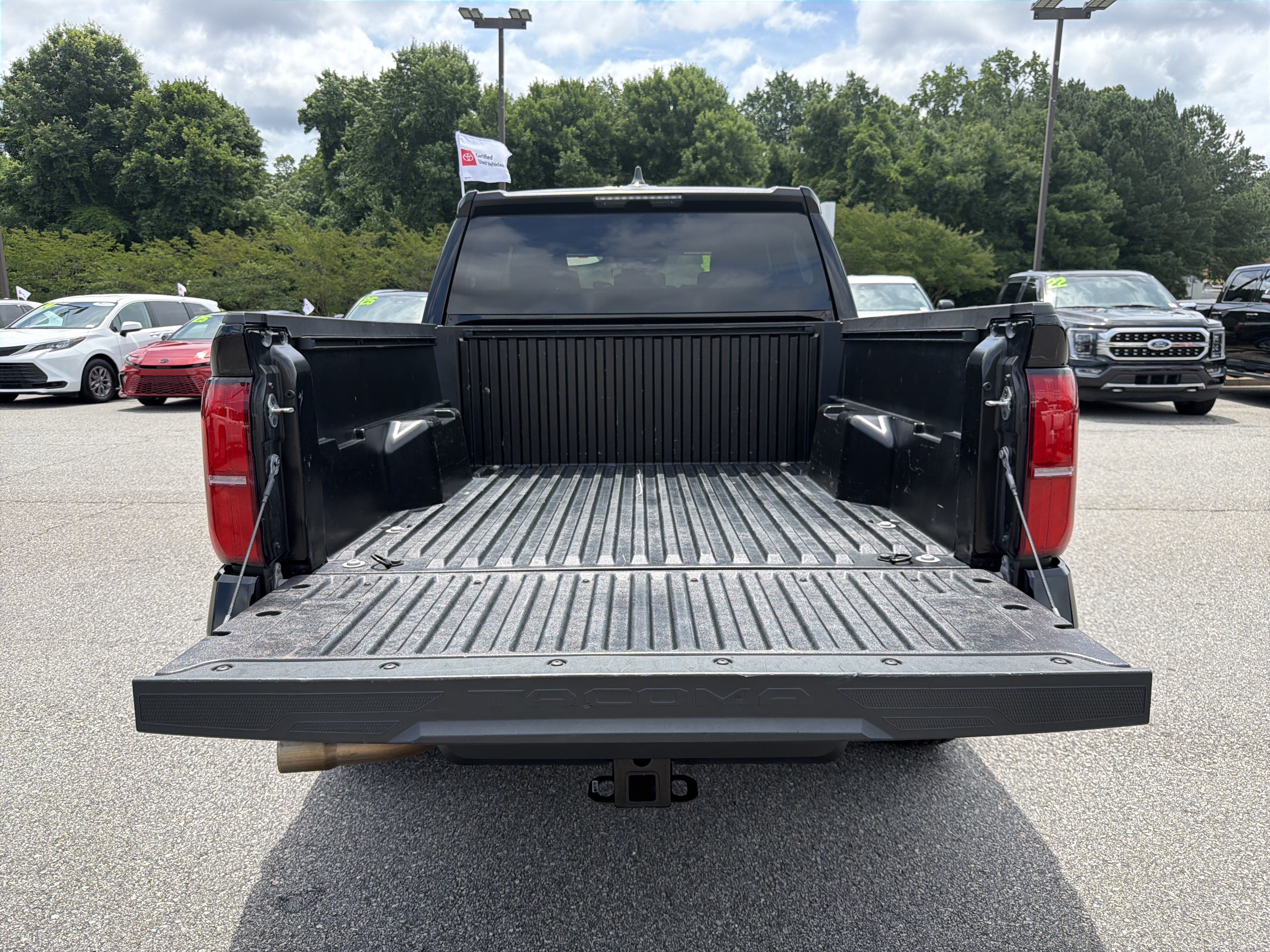 Certified 2024 Toyota Tacoma SR5 AWD/4WD image 29