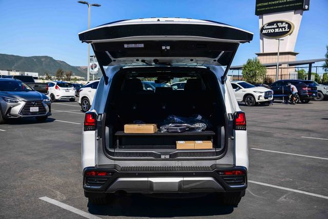 New 2026 Lexus LX 700h Luxury AWD/4WD image 14