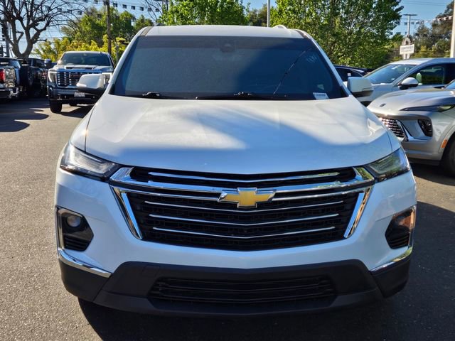 Used 2023 Chevrolet Traverse Premier image 2