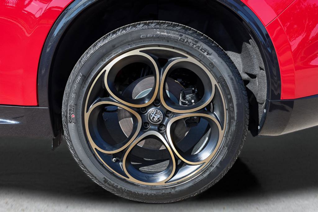 New 2025 Alfa Romeo Stelvio Sprint image 26