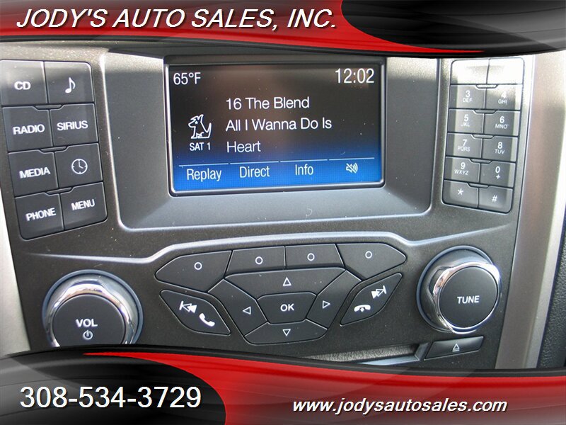 Used 2018 Ford Fusion SE FWD image 17