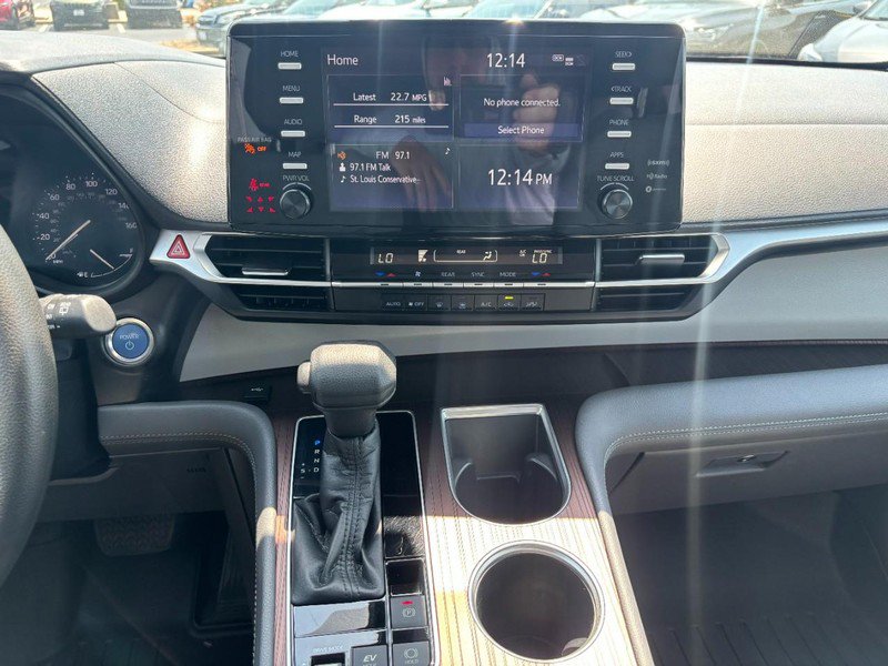 Certified 2021 Toyota Sienna LE FWD image 14