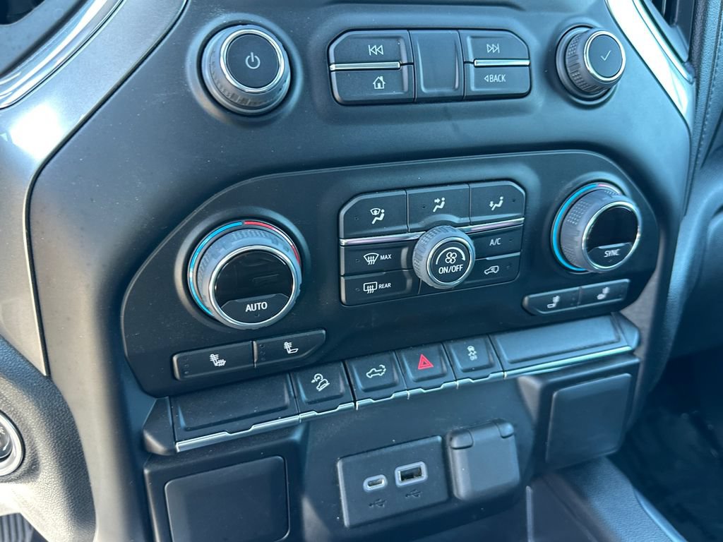 Used 2022 Chevrolet Silverado 1500 RST AWD/4WD image 22