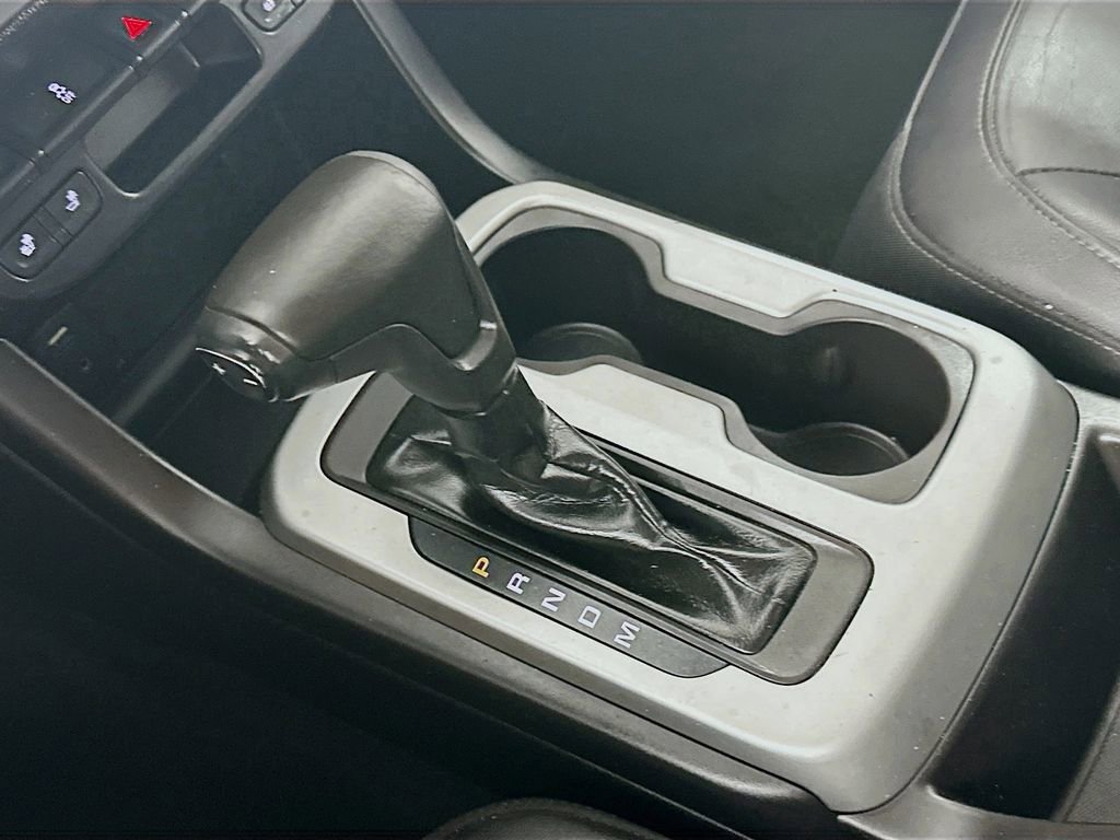 Used 2016 Chevrolet Colorado LT w/ Luxury Package, Chrome RWD image 16