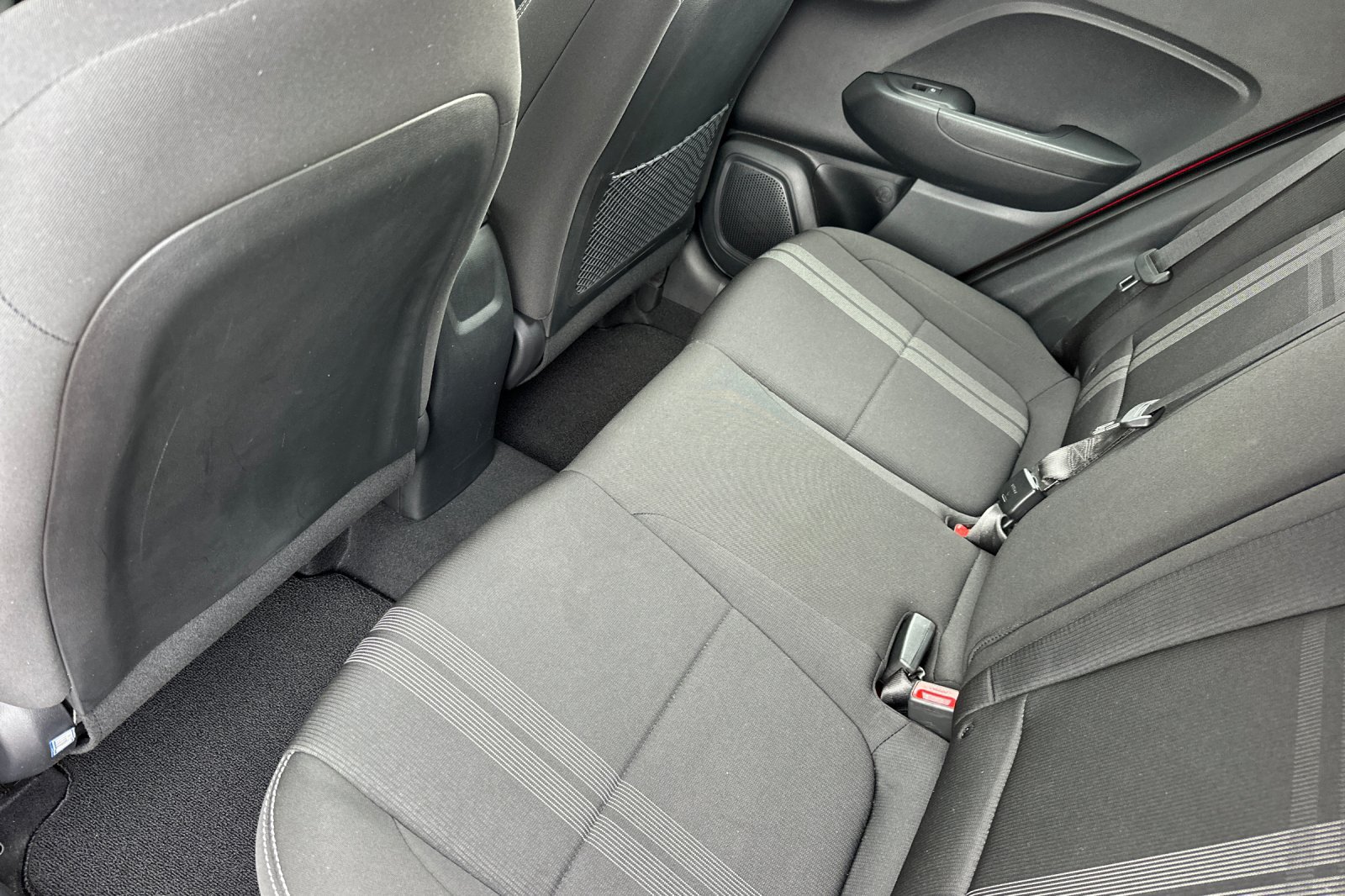 Used 2023 Hyundai Venue SEL FWD image 12