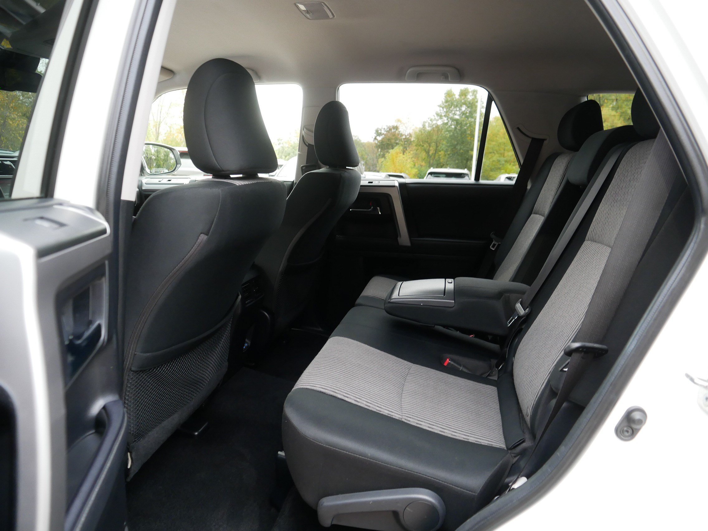 Used 2023 Toyota 4Runner SR5 AWD/4WD image 36