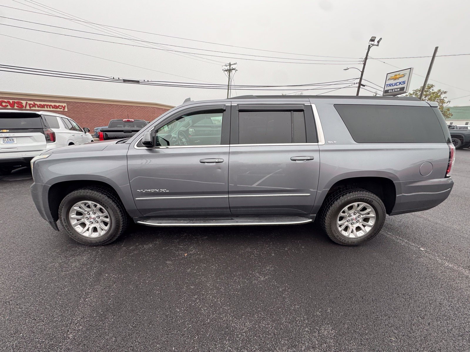 Used 2018 GMC Yukon XL SLT AWD/4WD image 3