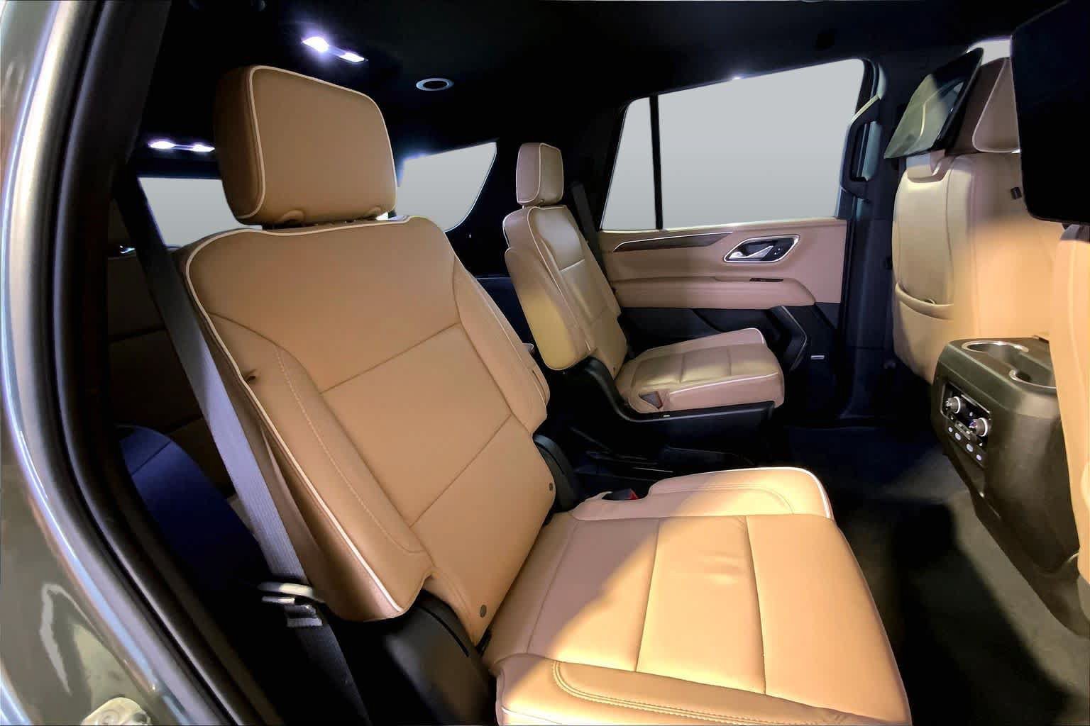 Used 2023 Chevrolet Tahoe Premier w/ Advanced Technology Package AWD/4WD image 20