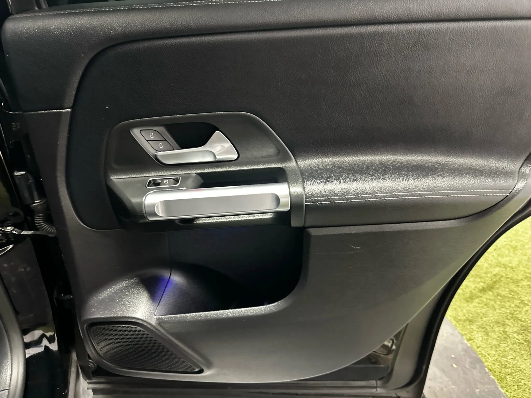 Used 2021 Mercedes-Benz GLB 250 GLB 250 Sport Utility 4D image 22