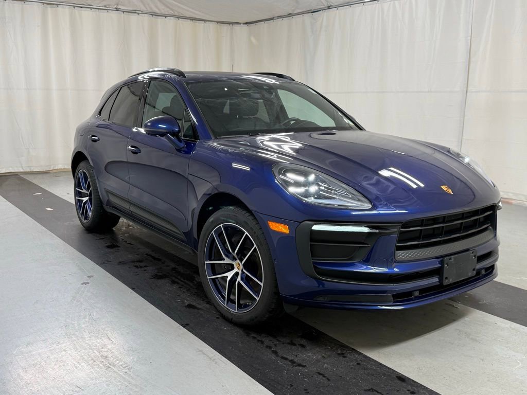 Certified 2022 Porsche Macan image 12