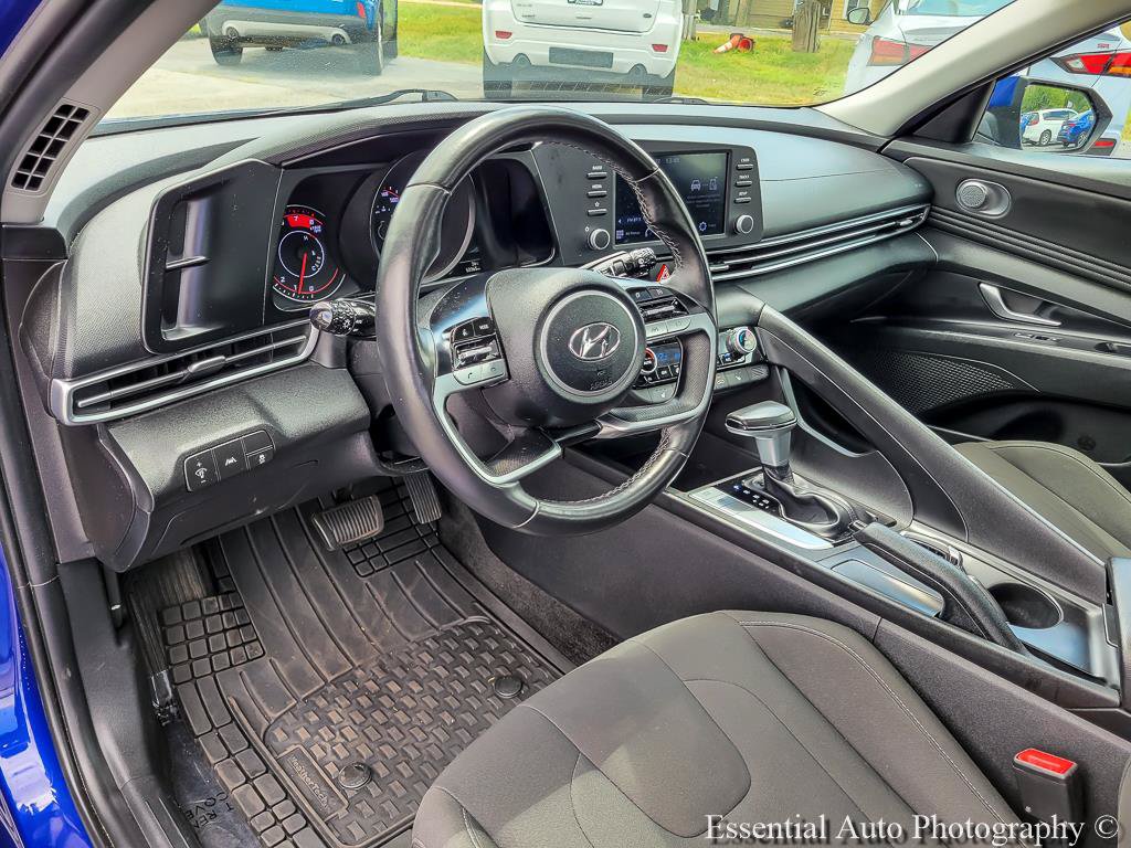 Used 2022 Hyundai Elantra SEL FWD image 10