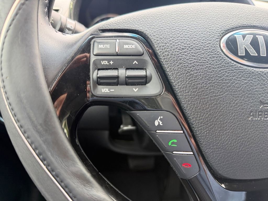 Used 2018 Kia Forte S FWD image 19