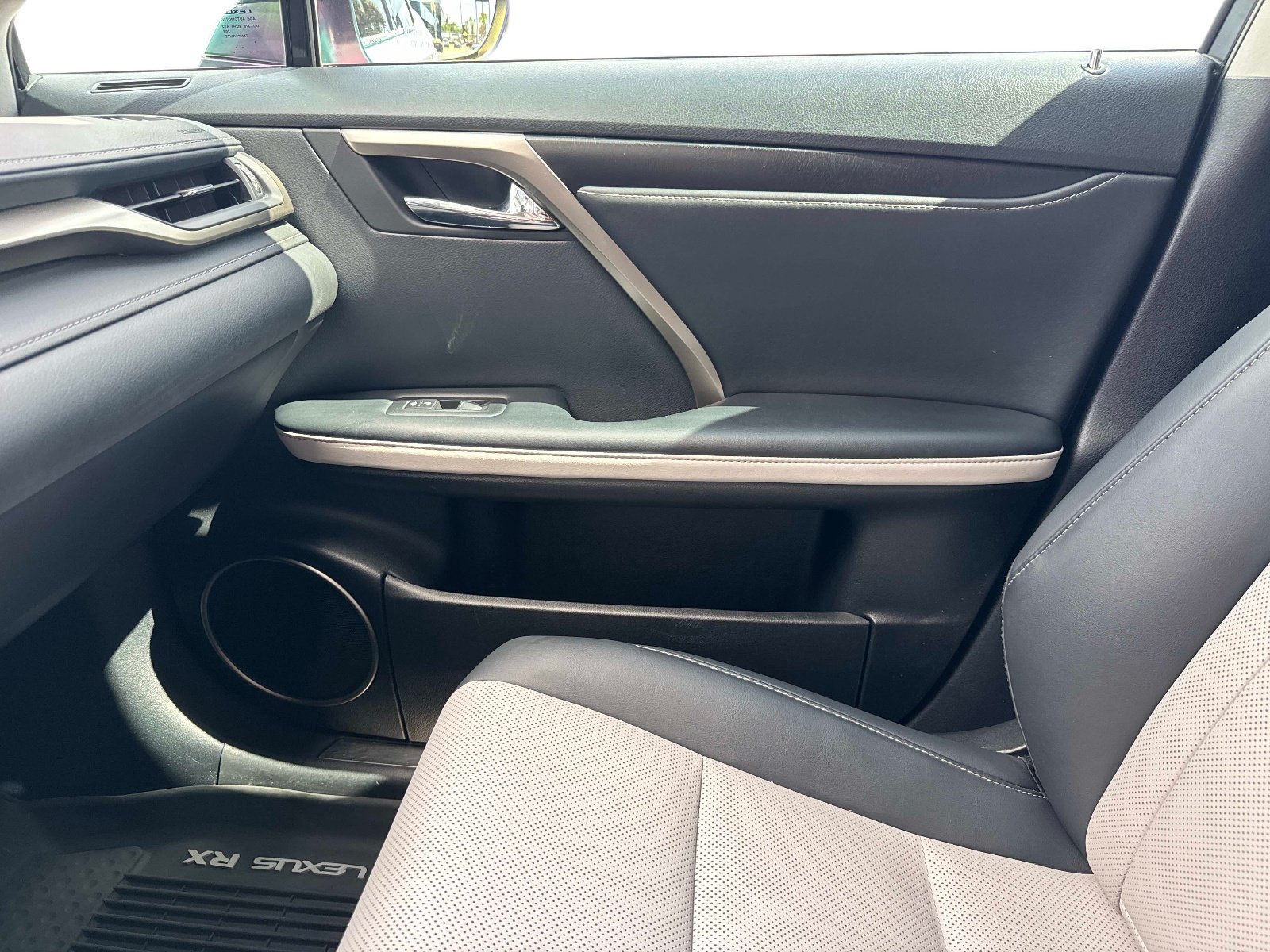 Used 2022 Lexus RX 450h AWD w/ Special Edition image 24