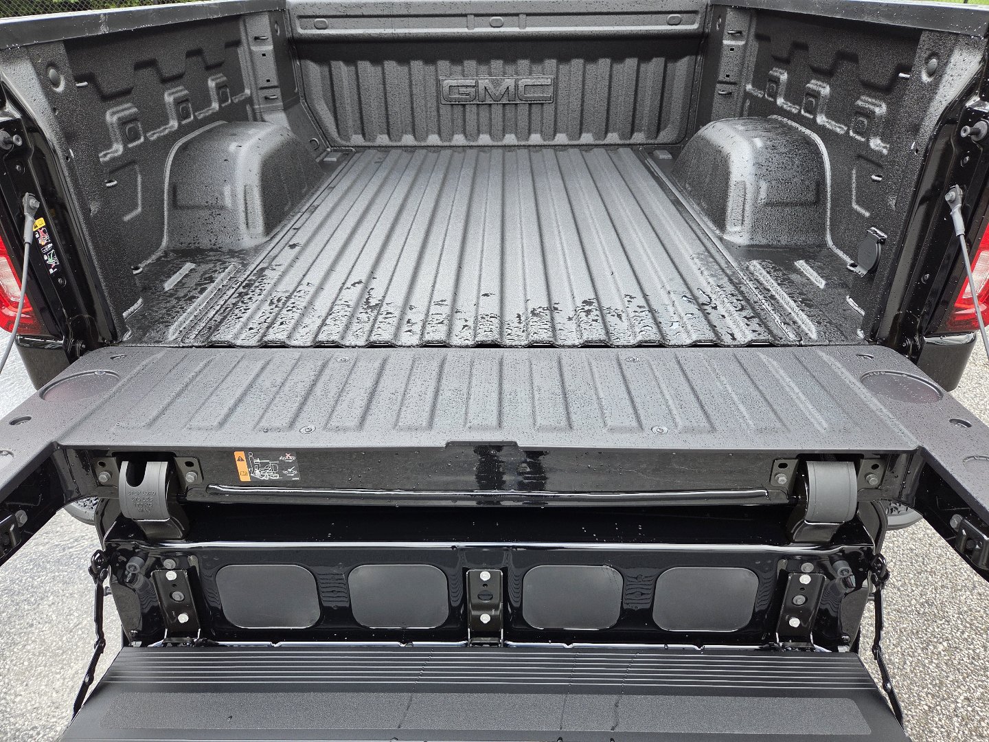 New 2026 GMC Sierra 1500 AT4 w/ AT4 Premium Package AWD/4WD image 24